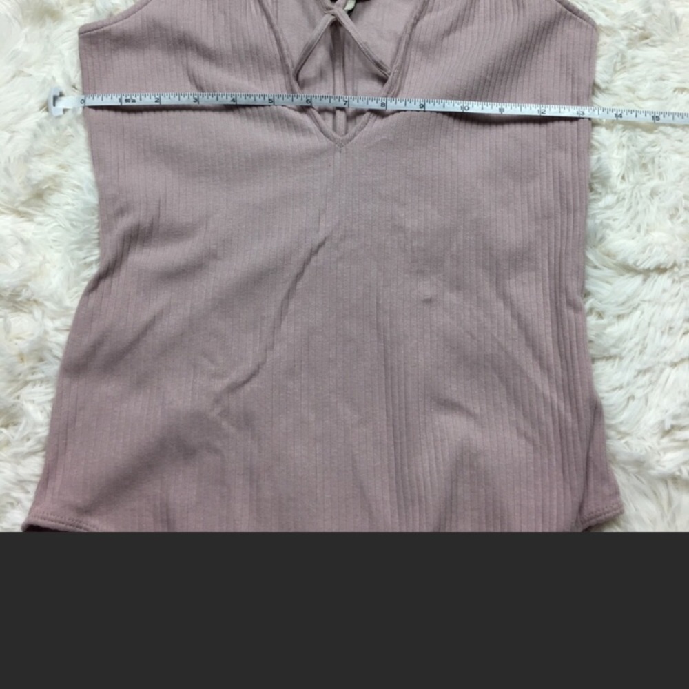 Express Pale Pink Ribbed Bodysuit - Picture 4 of 5